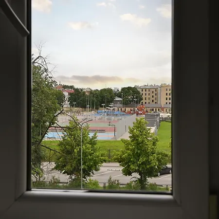 Apartment & Cheap And Free Parking