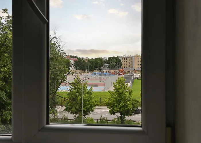 Apartment & Cheap And Free Parking