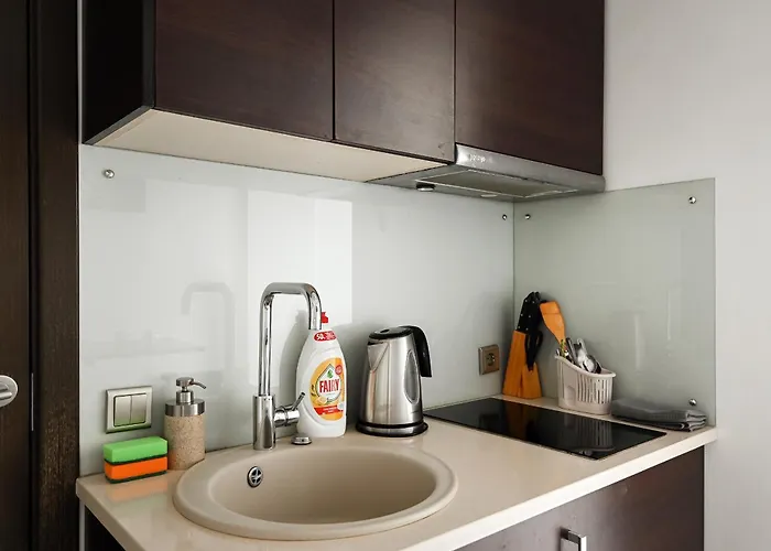 Apartment & Cheap And Free Parking *